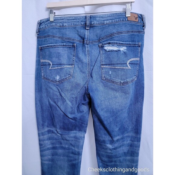American Eagle Distressed Buttonfly Tomgirl Jeans Women's size 14 L - Picture 6 of 9